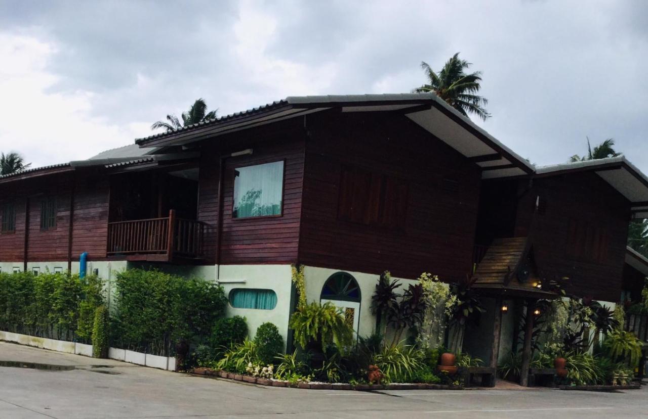 Chuchaiburi Sri Amphawa Exterior foto